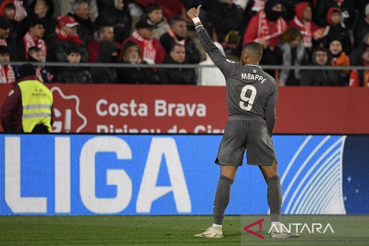 Kalahkan Girona 3-0, Real Madrid kini dua poin di bawah Barcelona