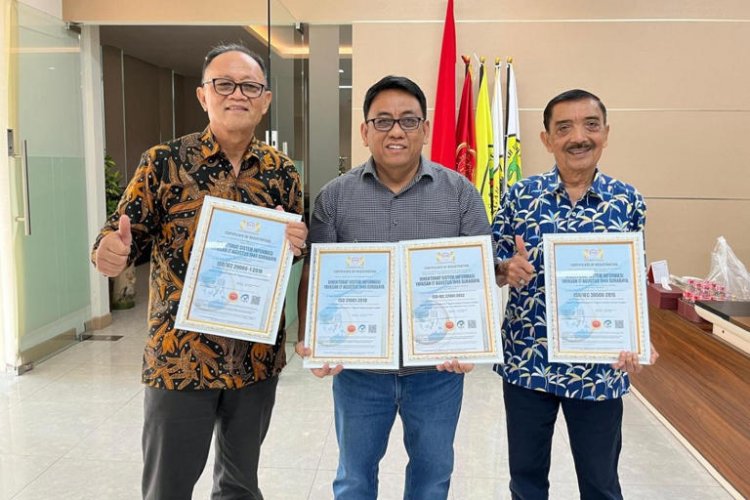 Tingkatkan Standar Internasional, DSI YPTA Surabaya Raih 4 Sertifikat ISO