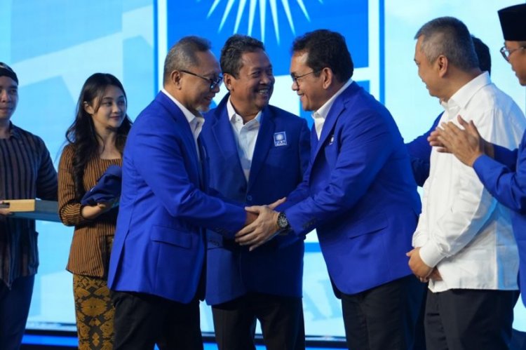 Menteri PAN Kian Banyak, Men-KKP, Menhub, dan Mendag Resmi Masuk Pengurus Partai