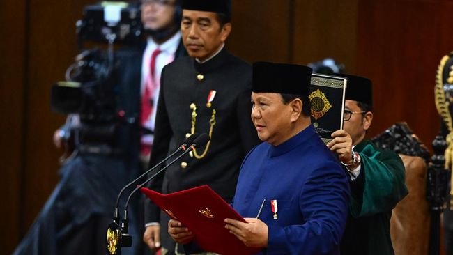 'Gebrakan' Prabowo 2 Bulan Menjabat: PPN 12 Persen hingga Naikkan UMP