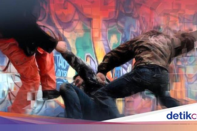 Viral Pria Dikeroyok Warga Akibat Arahkan Petasan ke Jalanan di Bogor