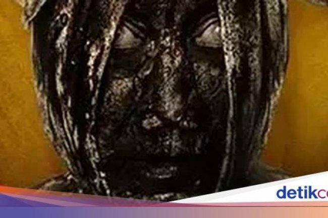 Sinopsis Film 'Almarhum', Mitos tentang Kematian di Selasa Kliwon
