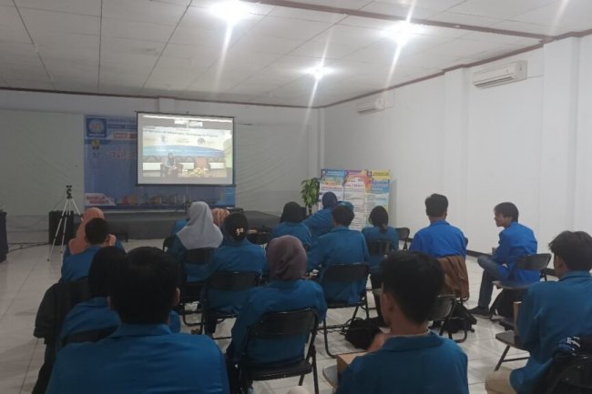 Mahasiswa Antusias Sambut Seminar “Acceleration of Information Technology for IT Career” yang Hadirkan Narasumber Ahli