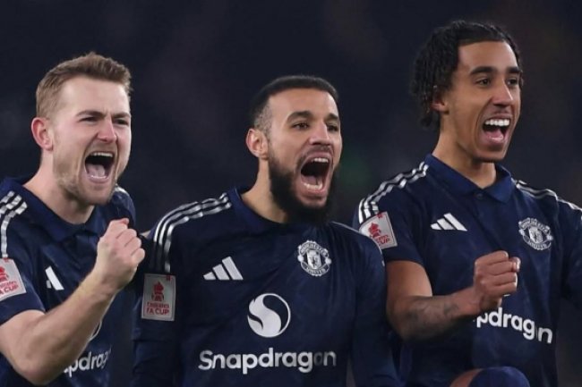 Menang Adu Penalti 3-5, Ini Drama yang Dilewati Setan Merah Sepanjang Laga Arsenal vs Man United