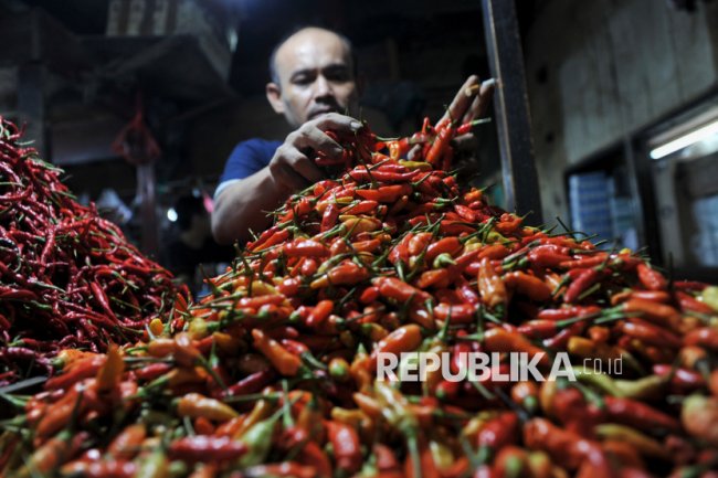 Cuaca Ekstrem Jadi Biang Kerok Kenaikan Harga Cabai