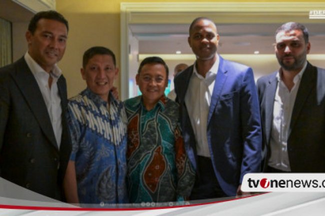 Alex Pastoor Diam-Diam Sudah Tiba di Jakarta? Asisten Pelatih Timnas Indonesia Disebut Temani Patrick Kluivert Temui PT LIB