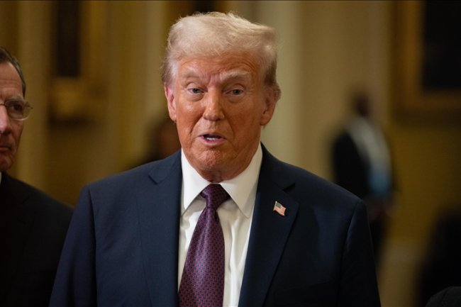 Perintah Eksekutif Donald Trump Akan Hapus Pengakuan terhadap Transgender