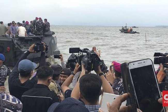 KSAL dan Titiek Soeharto Pantau Langsung Pembongkaran Pagar Laut