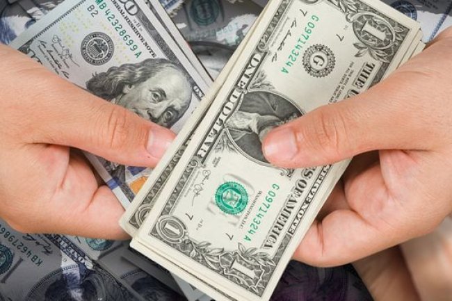 Mengagetkan! Trump Buat Dolar AS Dihajar Ramai-ramai Rusia, China