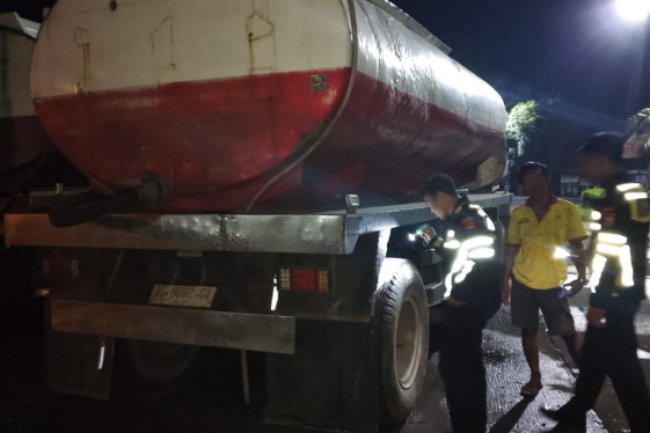 Gagal Nyalip, Pengendara Motor di Jombang Tewas Tertabrak Truk