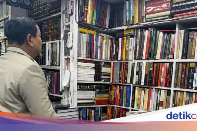 Prabowo Mampir ke Toko Buku Langganan di Sela Kunker ke India