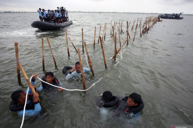 Raja Juli Antoni dukung ketegasan Menteri ATR/BPN terkait pagar laut