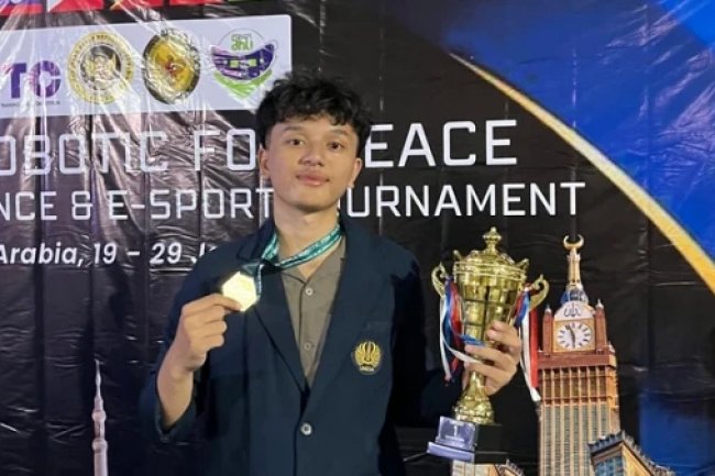 Mengenal Zikry, Mahasiswa Unesa Asal Blitar Juara Robotik Internasional