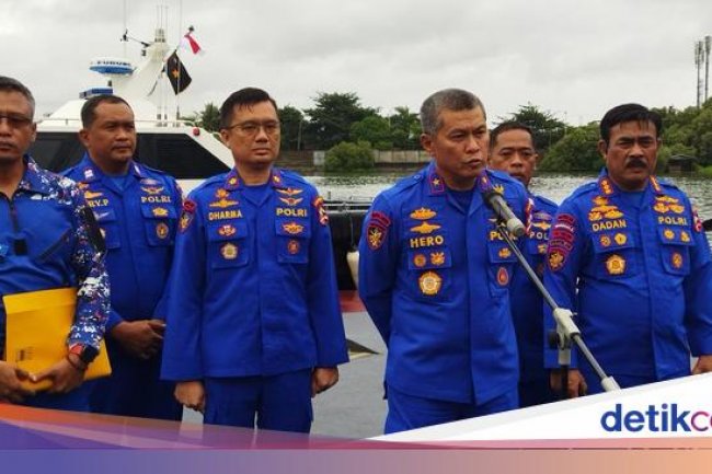 Ombak Tinggi dan Angin Kencang, Pembongkaran Pagar Laut di Tangerang Ditunda