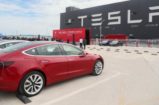 Tesla Tarik 1,2 Juta Mobil Listrik di China, Ini Biang Keladinya