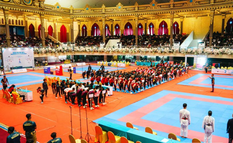 Kejuaraan Internasional Karate Championship Piala Rektor Unesa 2024 Sukses Digelar