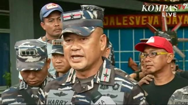 TNI AL Jalankan Perintah Prabowo Bongkar Pagar Laut di Tangerang Pagi Ini