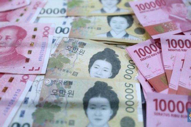 Perang Dagang China vs AS Dimulai! Yuan Langsung Jadi Korban