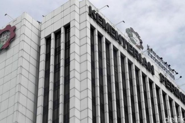 Kemenperin Hemat Sana Sini, Termasuk Biaya Sekali Pencet Lift Rp2.000