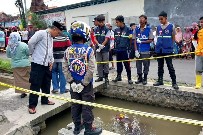 Warga Singogalih Gempar Temukan Mayat Di Selokan Air Di Duga Peristiwa Laka Tunggal yang Terjebur