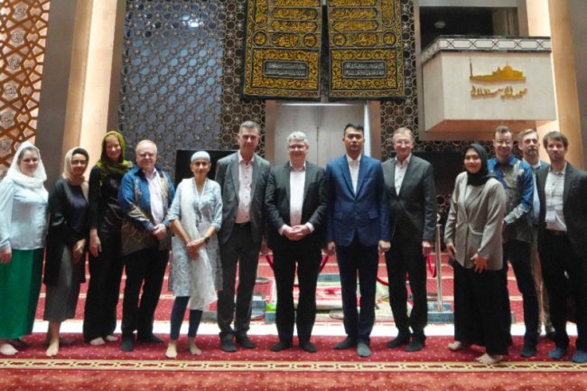 Moderat dan Ramah Lingkungan, Delegasi Internasional Terkesan dengan Masjid Istiqlal