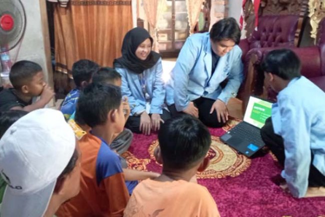 Dampak Positif Teknologi Informasi di Berbagai Bidang, Simak Ulasan Mahasiswa KKN UIN Raden Fatah