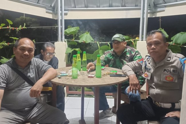 Polsek Kebonpedes Patroli Dialogis Cipta Kondisi Warga Desa Kebonpedes