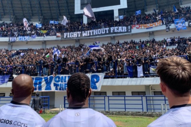 Ribuan Bobotoh Kasih Motivasi Persib Bandung Jelang Laga Kontra Persija Jakarta