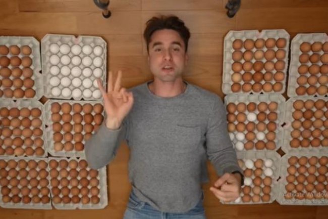 Seorang Youtuber Makan 1000 Telur dalam Sebulan