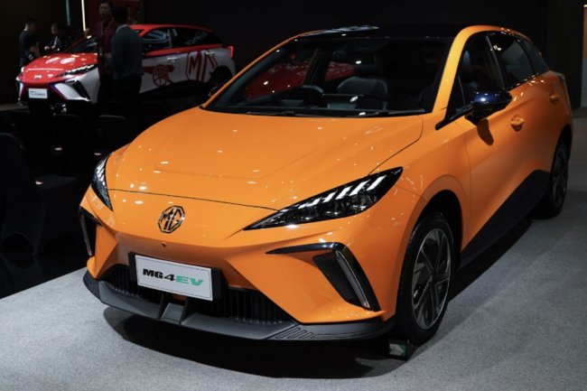 MG Hadirkan Lini Kendaraan Listrik Lengkap di IIMS 2025