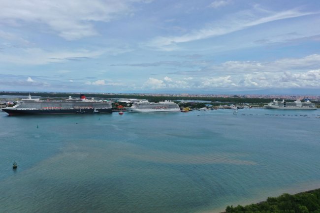 Pelabuhan Benoa cetak sejarah usai sandarkan tiga kapal pesiar internasional