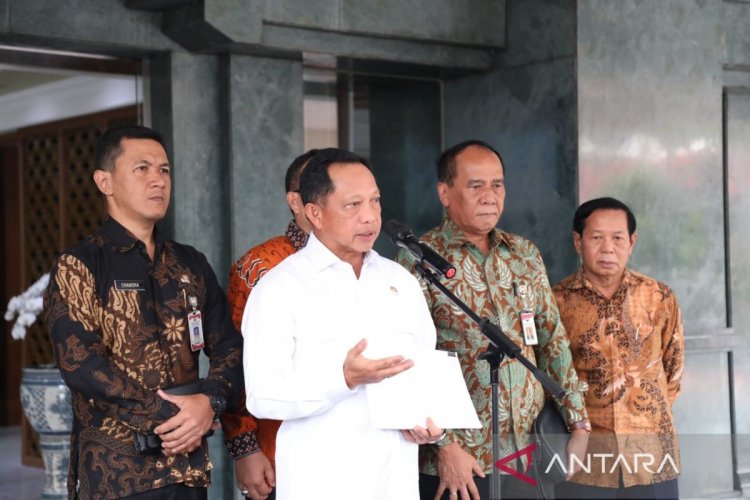 Terpopuler - Pelantikan dibatalkan hingga Prabowo bangun tanggul laut