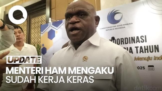 Video: Pengakuan Natalius Pigai Kerja Keras Sampai Sering Tidur di Kantor