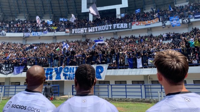 Ribuan Bobotoh Kasih Motivasi Persib Bandung Jelang Laga Kontra Persija Jakarta