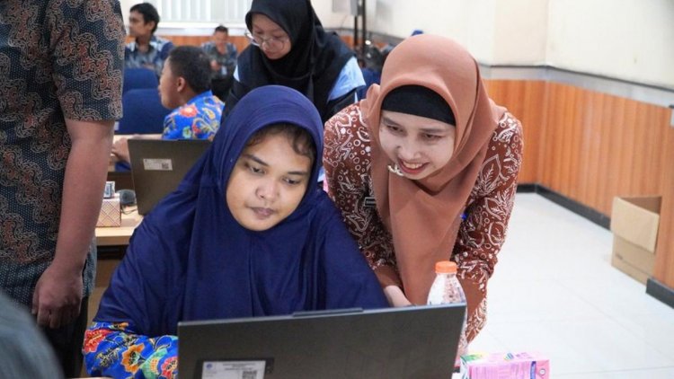 Tingkatkan Literasi Digital Siswa Disabilitas Lewat Pelatihan Teknologi Informasi