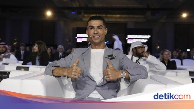 Ronaldo Jadi Nggak ke Kupang? Jet Pribadinya Kemarin di Manchester