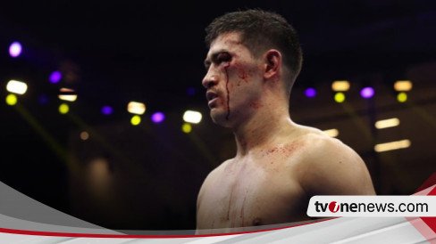 Hasil Tinju Dunia: Bikin Cacat Rekor Artur Beterbiev, Dmitry Bivol Raih Gelar Juara Dunia Tak Terbantahkan di Kelas Berat Ringan