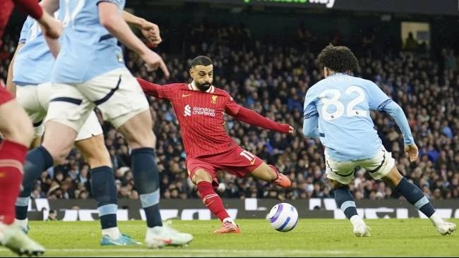 Liverpool Jauhi Arsenal di Puncak Klasemen Usai Taklukkan Manchester City