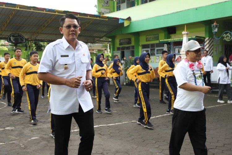 Peringati Hari Bahasa Ibu Internasional, Mendikdasmen Abdul Mu