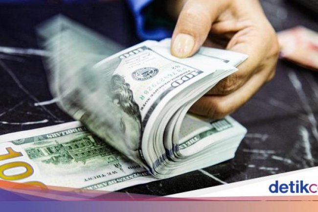 Dolar AS Tembus Rp 16.500, Bank Jual Rp 16.700