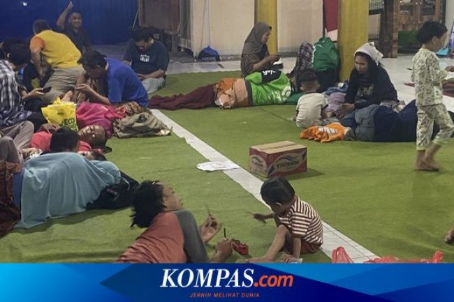 Pengungsi Banjir di Bekasi Mulai Terserang Demam dan Gatal-gatal