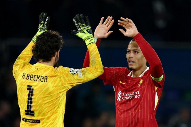 FOTO: Liverpool Semringah Usai Gulung PSG