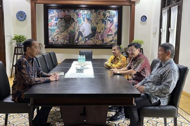 Hashim Djojohadikusumo Sowan ke Rumah Jokowi di Solo, Bahas Apa?