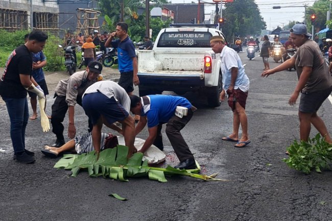 Pemotor di Kabupaten Blitar Tewas, Usai Tertabrak Pikap dan Terlindas Bus