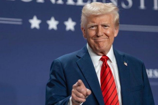 Donald Trump Berikan Kelonggaran Pajak Sebulan untuk Produk Otomotif Impor dari Meksiko dan Kanada 