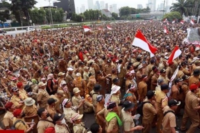 Lebih Parah dari Koruptor Ratusan Triliun, Kades Tolak Koperasi Desa Dicap Pengkhianat Rakyat oleh Mendagri