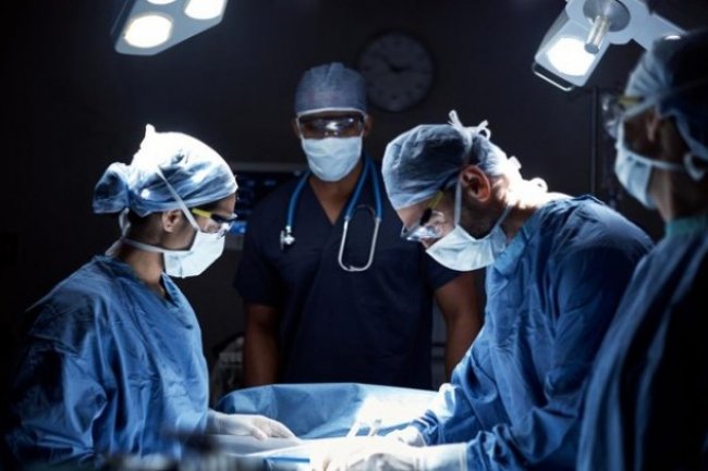 Mengerikan, 2 Bulan Tak Nafsu Makan, Ternyata Ada Cacing Pemakan Darah di Usus Nenek Ini