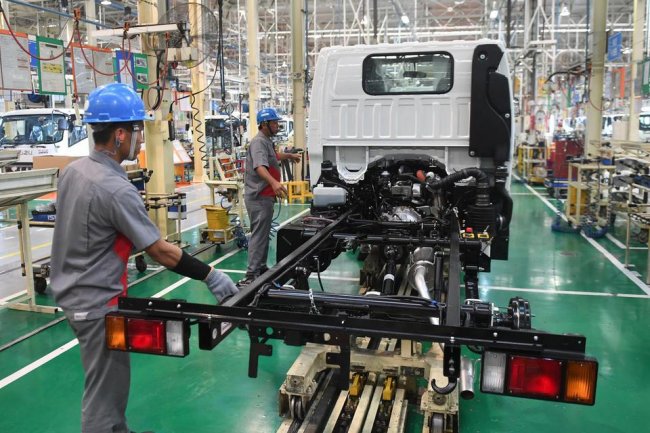 Pengusaha Otomotif Bantah Adanya Ancaman PHK di Industri Truk