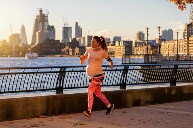 Bunda Ini Punya Rencana Tak Biasa untuk Merangsang Induksi, Lari Sprint saat Hamil 38 Minggu