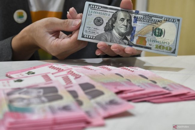 Kepercayaan investor terhadap bursa saham beri tekanan pada rupiah